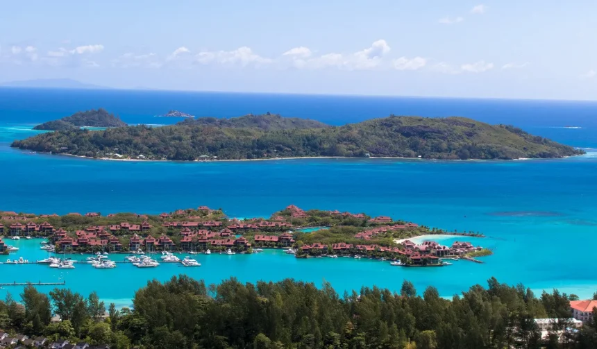 panorama île Sainte-Anne aux Seychelles